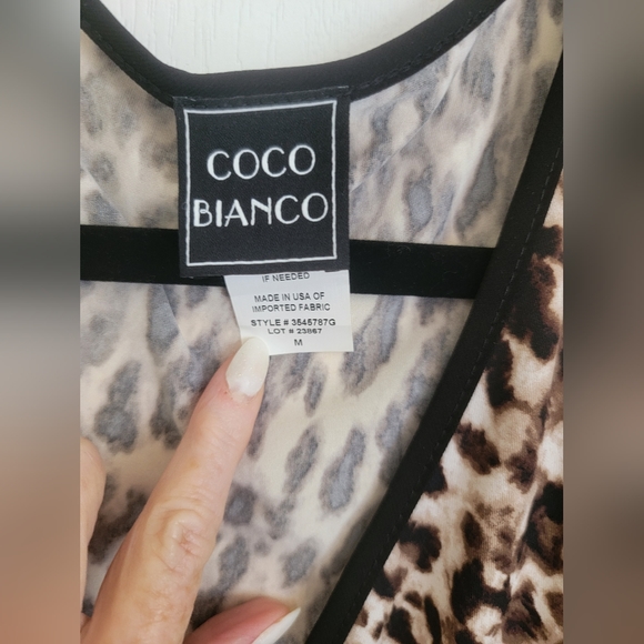 Beautiful Animal Print Top - Picture 3 of 3